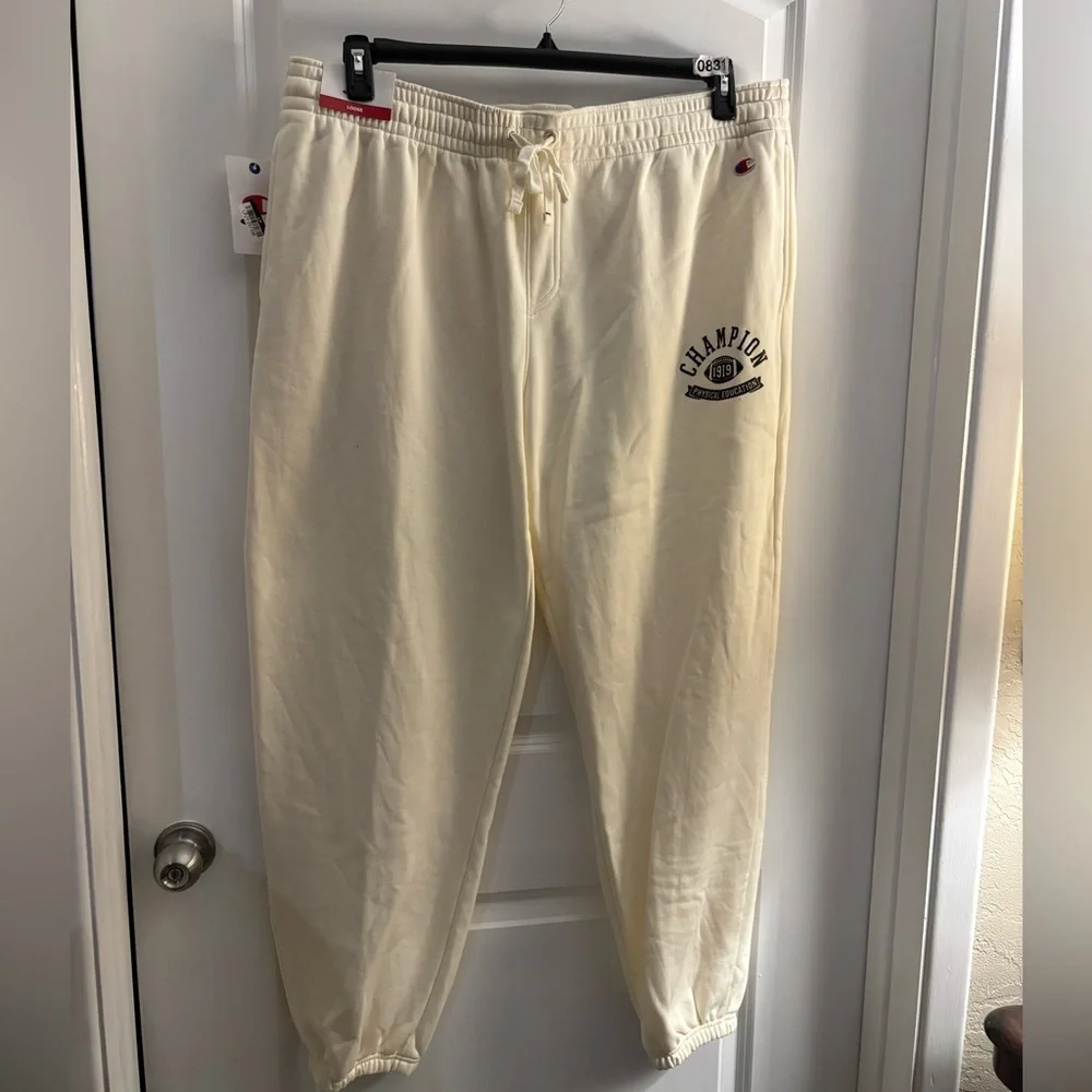 Champion Men's Loose Fit Cream Logo Sweatpants Sz XXL NWT